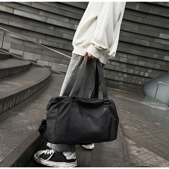 New Outdoor Fitness Bag Waterproof Dry/Wet Separation Large Capacity Duffel Bag Stylish Travel Backpack